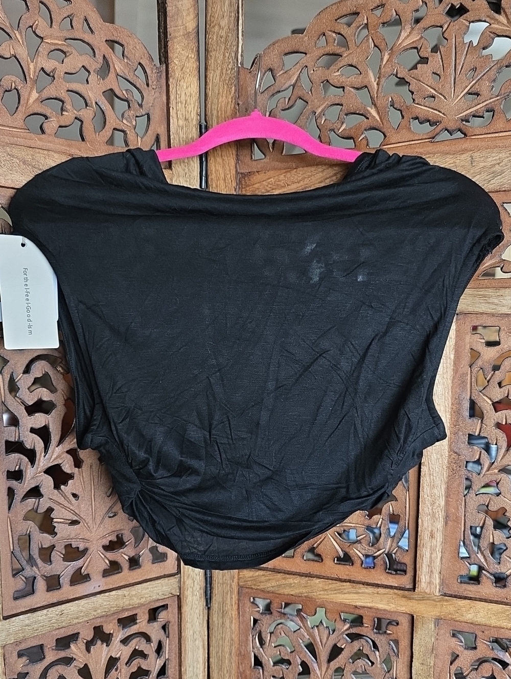 Commense Black Crop Top with Cap Sleeves